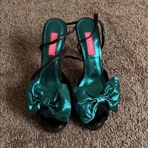 Betsey Johnson pinup heels